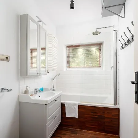 Woronicza 42 Standard By Bookinghost Apartment Warsaw